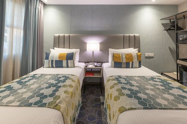 Room 9 of 43