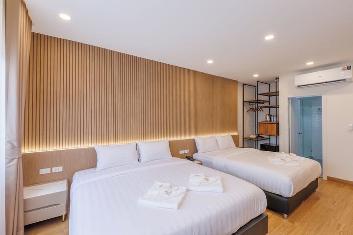 Room 4 of 38