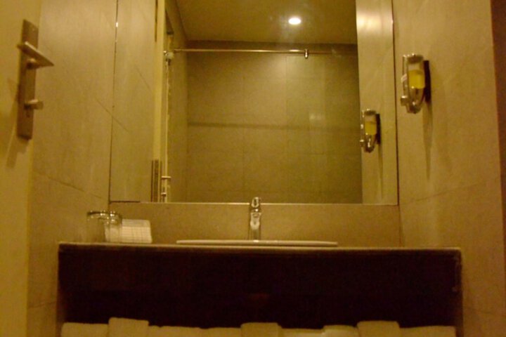 Room 21 of 59