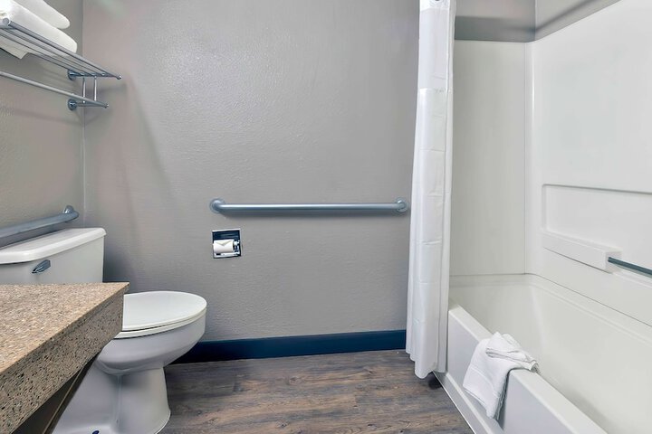 Queen Room Disability Accessible (3 of 6)