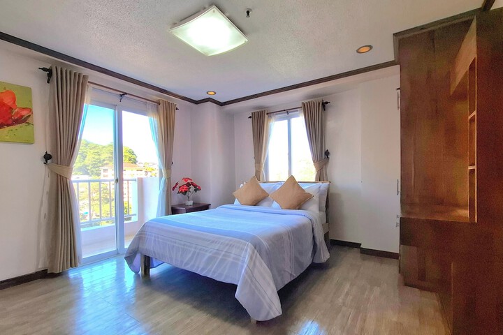 Room 13 of 81