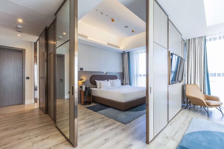 Room 17 of 59