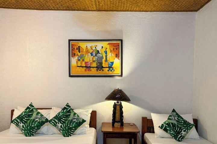 Room 13 of 54