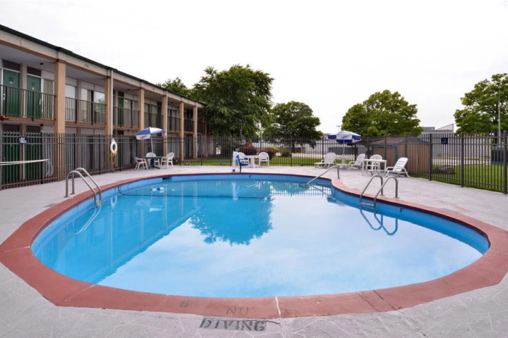 Pool 3 of 6