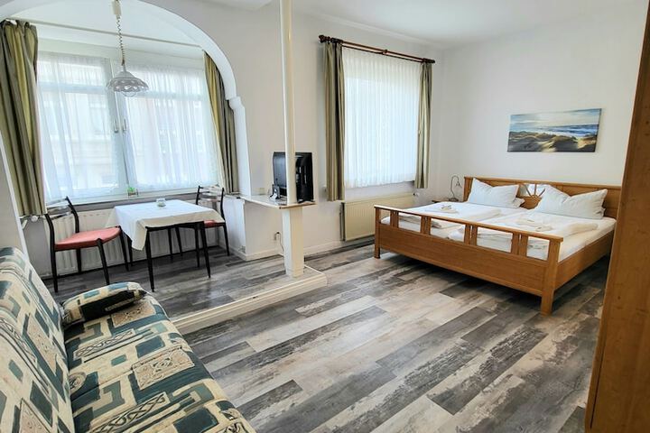Room 18 of 39