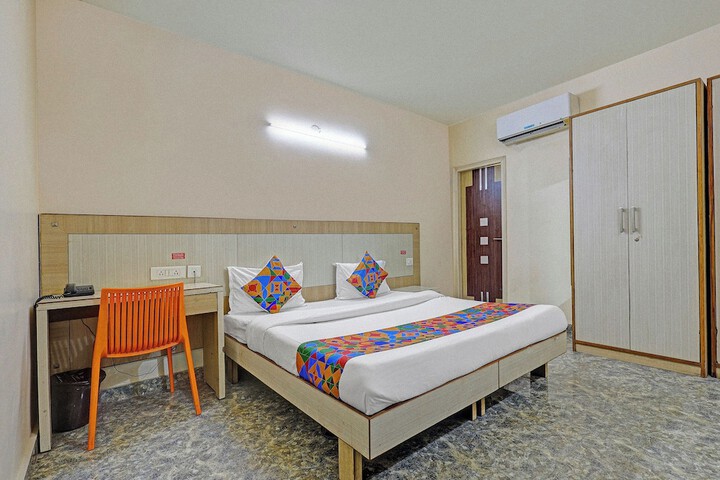 Room 20 of 28