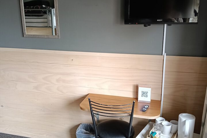 Room 30 of 50