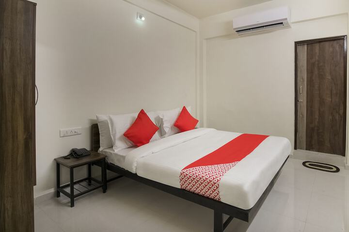 Room 12 of 21