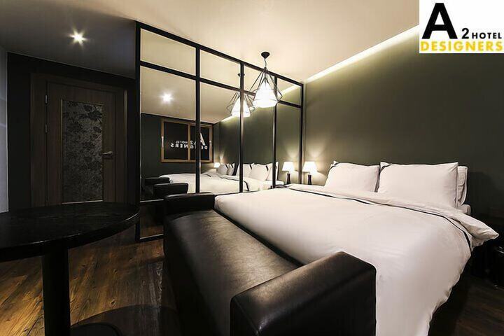 Room 21 of 43