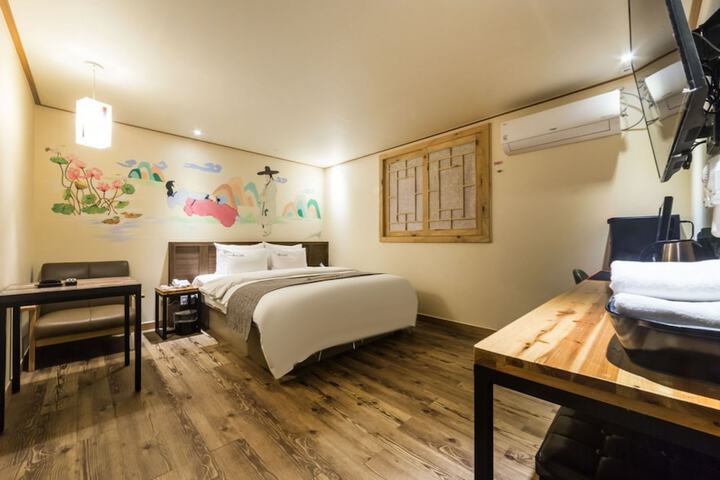 Room 20 of 35