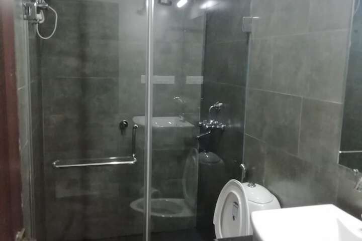 Room 21 of 30