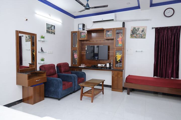 Room 6 of 34
