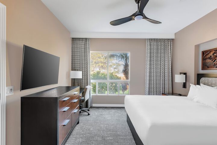 Room 10 of 40
