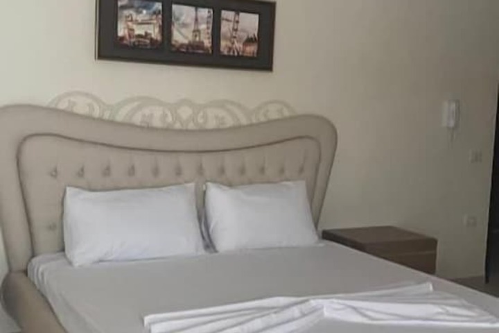 Room 10 of 95