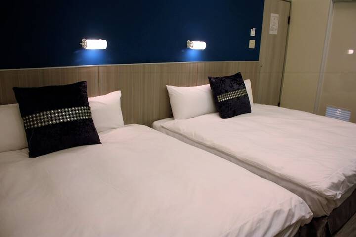Room 7 of 58