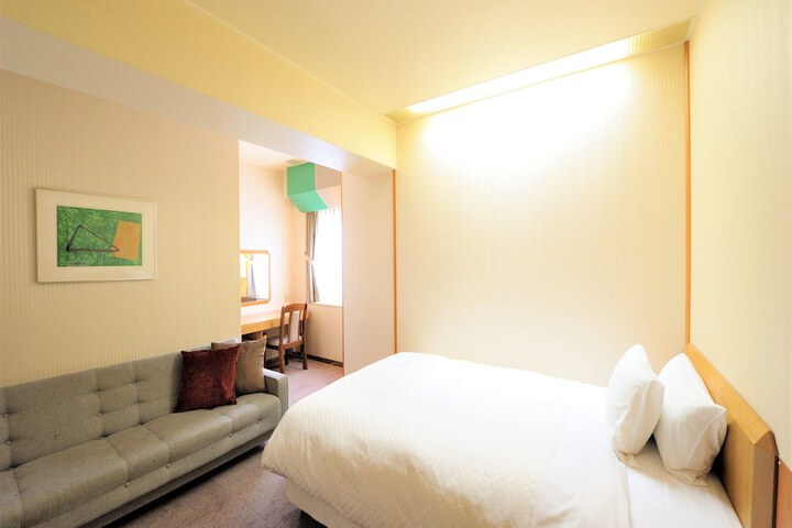 Room 20 of 36