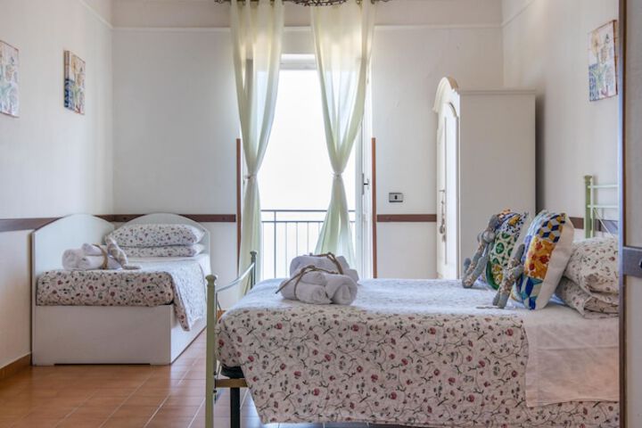 Room 3 of 101