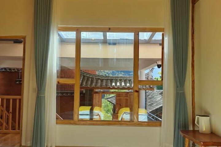 Room 25 of 51