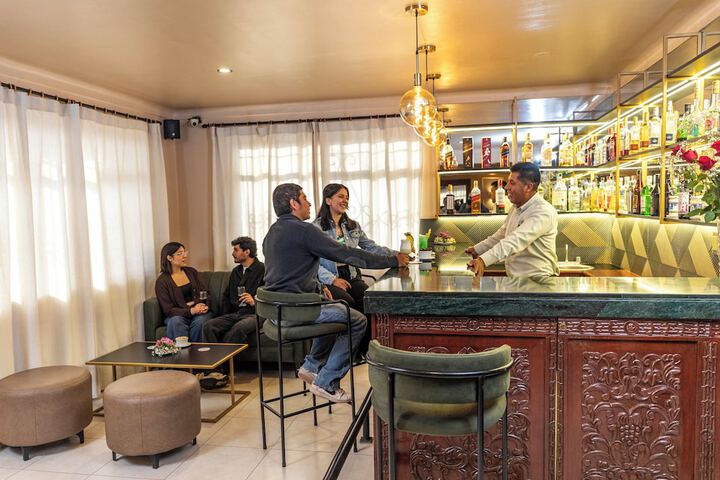 Lounge 58 of 69