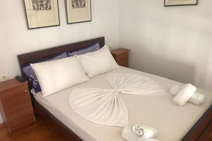 Room 98 of 177