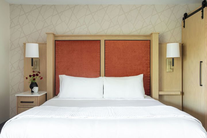 Room 12 of 119