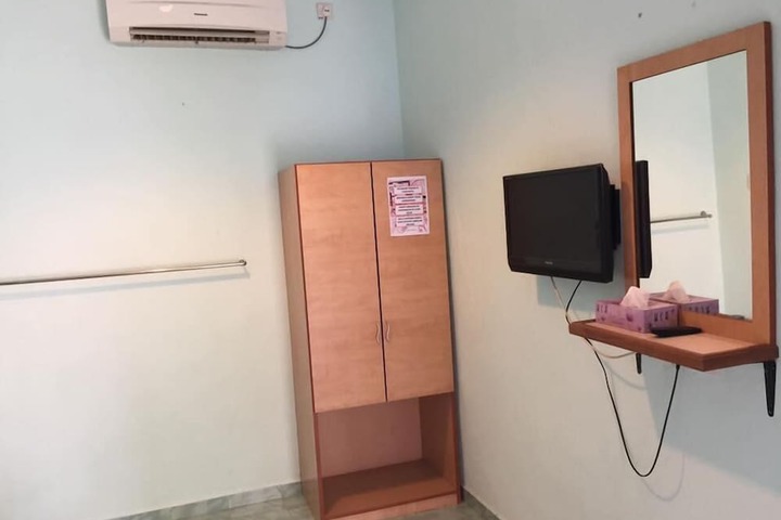 Room 10 of 23
