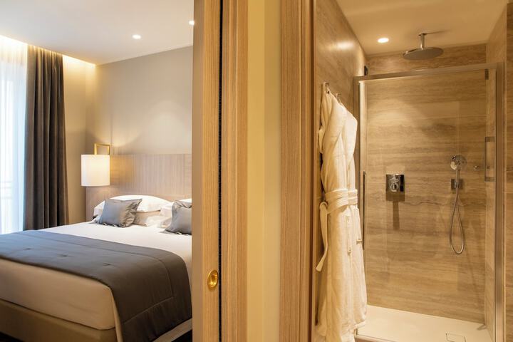 Room 35 of 156