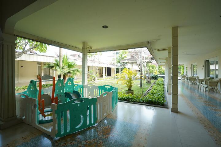 Children's play area - outdoor