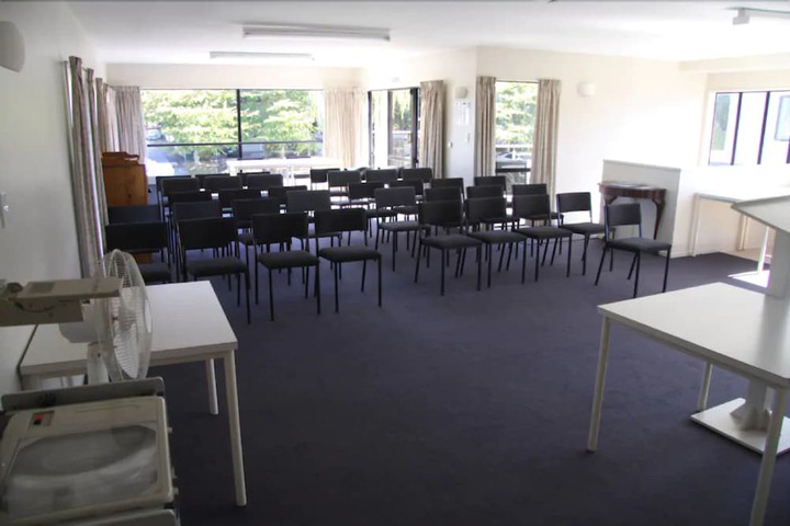 Business Center 87 of 95