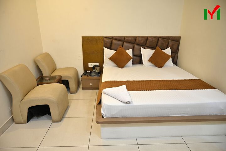 Room 7 of 37