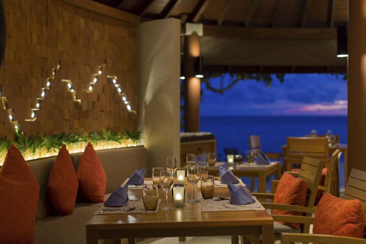 Dining 139 of 259