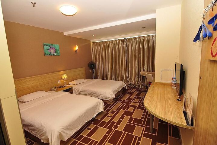 Room 37 of 90