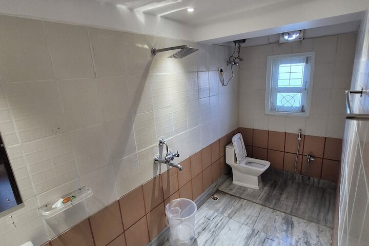 Room 15 of 25