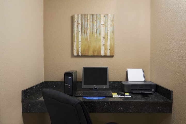 Business Center 50 of 60