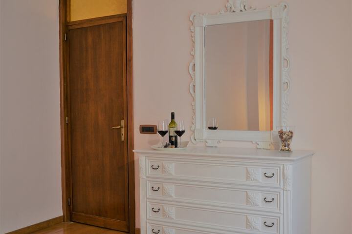 Room 18 of 23