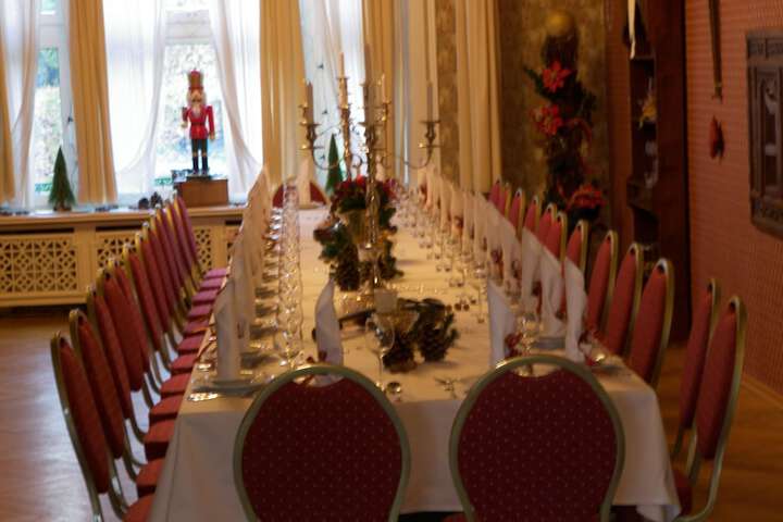 Ballroom/Hall 18 of 22