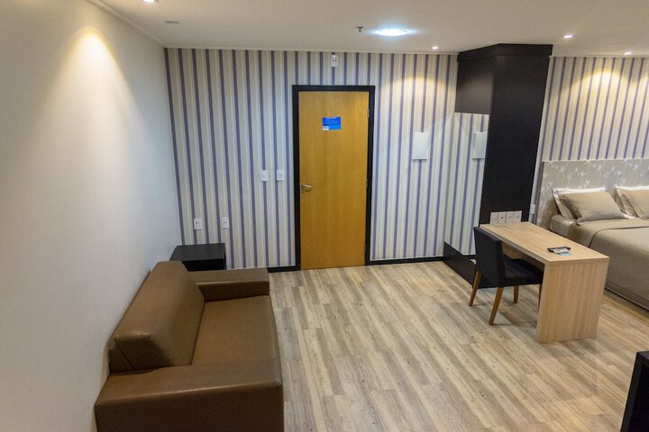 Room 26 of 86