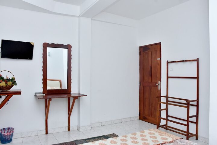 Room 32 of 51