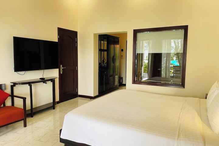 Room 34 of 117