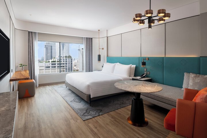 Room 82 of 277