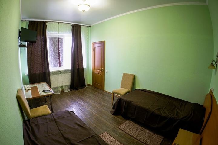 Room 4 of 76