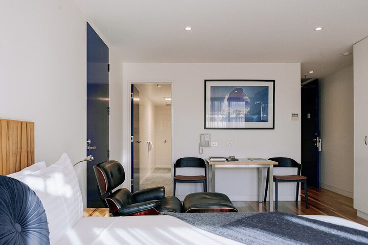 Room 22 of 38