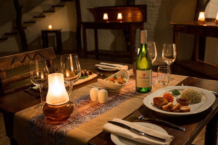 Dining 14 of 34