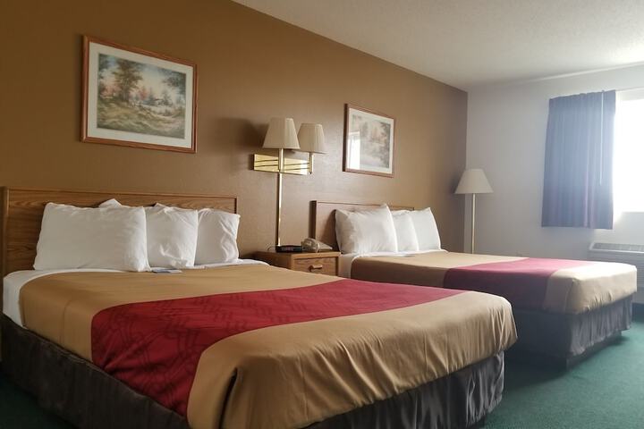 Room 5 of 32