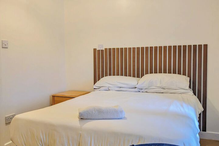 Room 5 of 56