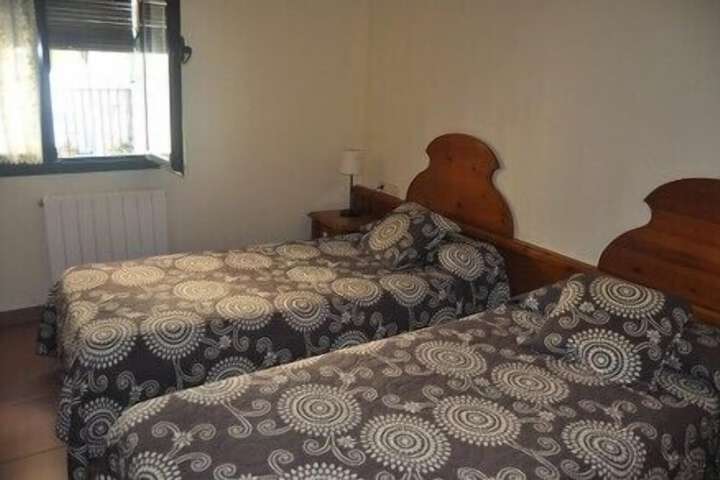 Room 5 of 18