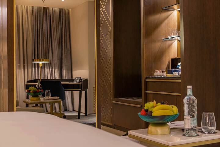Room 5 of 54