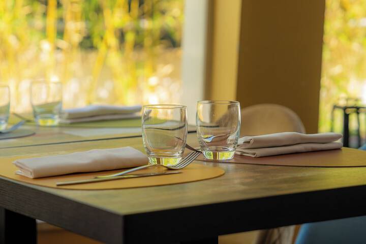 Dining 49 of 84