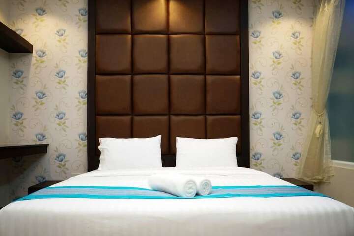 Room 7 of 26