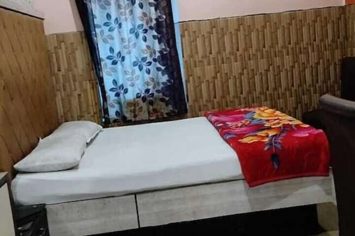 Room 14 of 30